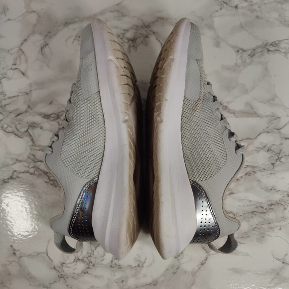 Under Armour Women's Essential Sneakers Size 9.5 - Picture 6 of 9